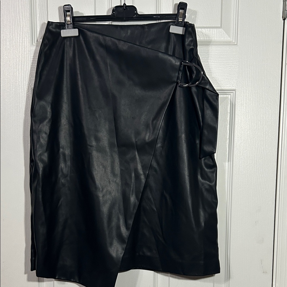 Calvin Klein Black Faux Leather Wrap Asymmetrical Skirt Fully Lined Size 6
